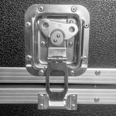 17189818589145-flightcaseimpilabileconruote